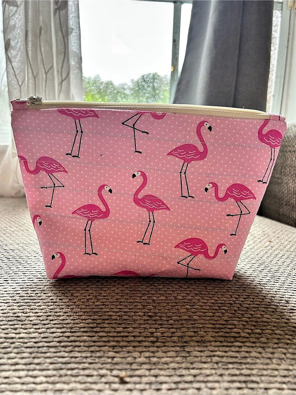 🦩 Handmade Pink Flamingo Makeup Bag 🩷 Add a little tropical fun to your everyday